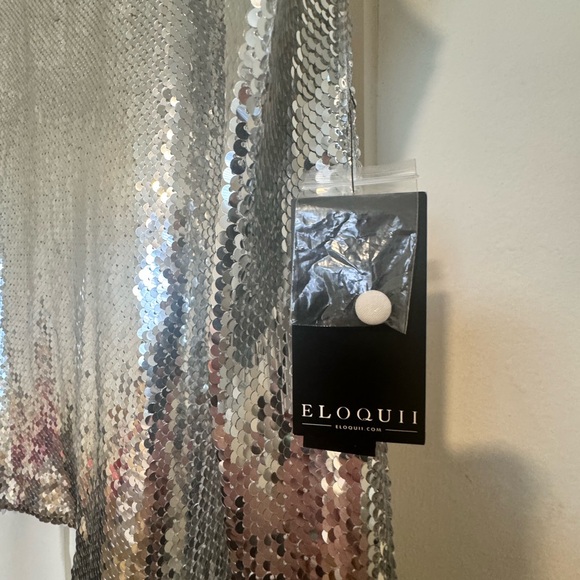 ELOQUII SEQUIN TOP SIZE 22. High Low top with silver sequences. - Picture 5 of 5